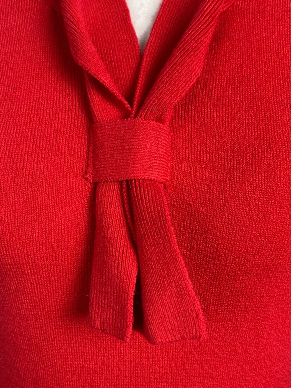 TABI Red thin knit v-neck sweater w/ adjustable neck tie pieces XS SMALL MEDIUM - Picture 5 of 16